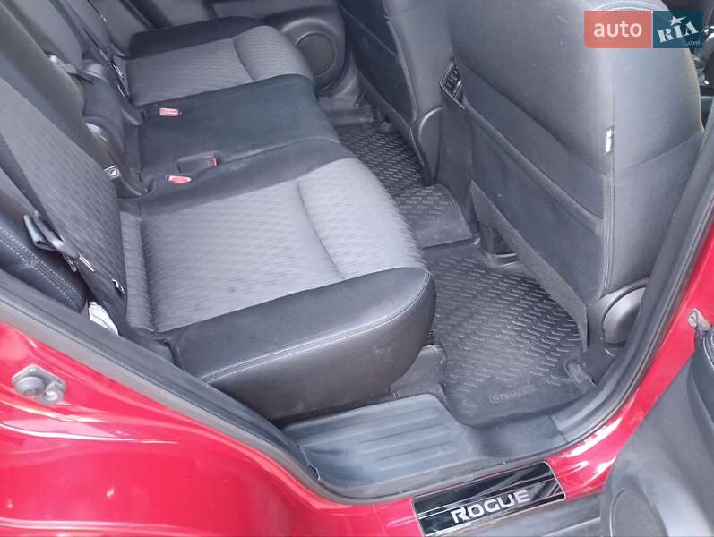 Позашляховик / Кросовер Nissan Rogue 2017 в Липовці