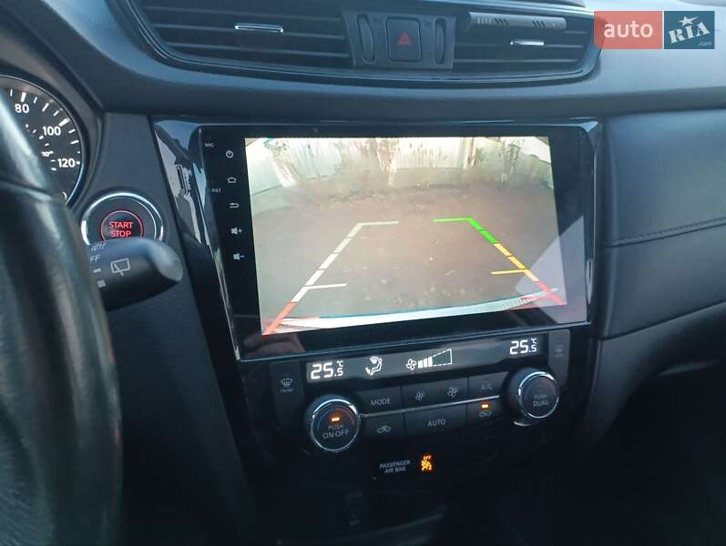 Позашляховик / Кросовер Nissan Rogue 2017 в Липовці