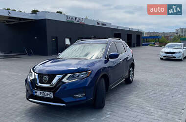 Позашляховик / Кросовер Nissan Rogue 2017 в Полтаві