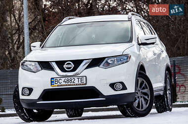 Позашляховик / Кросовер Nissan Rogue 2016 в Львові