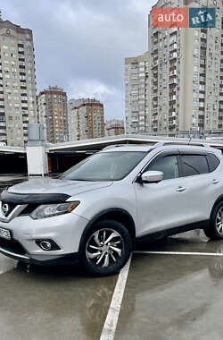 Внедорожник / Кроссовер Nissan Rogue 2015 в Киеве