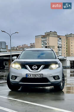 Внедорожник / Кроссовер Nissan Rogue 2015 в Киеве