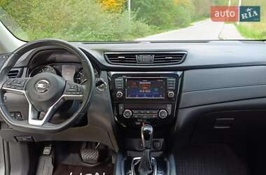 Позашляховик / Кросовер Nissan Rogue 2017 в Городку