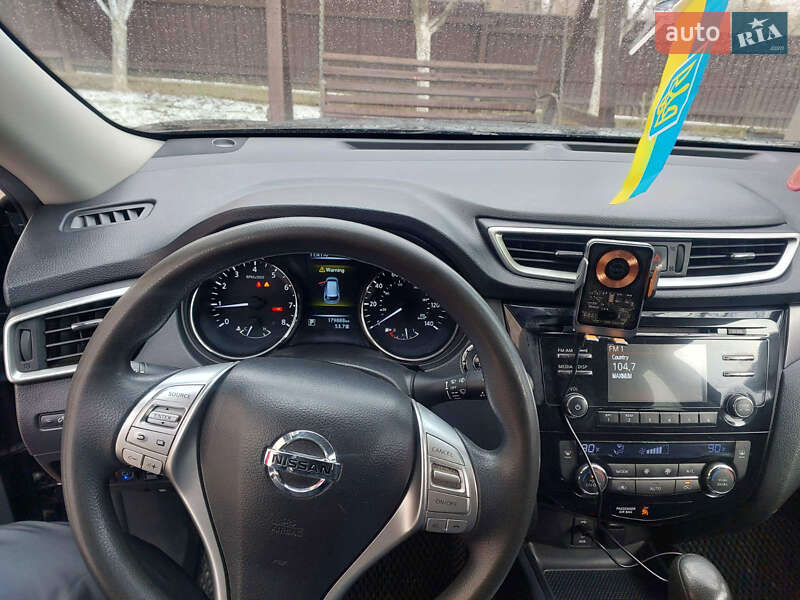 Позашляховик / Кросовер Nissan Rogue 2015 в Івано-Франківську
