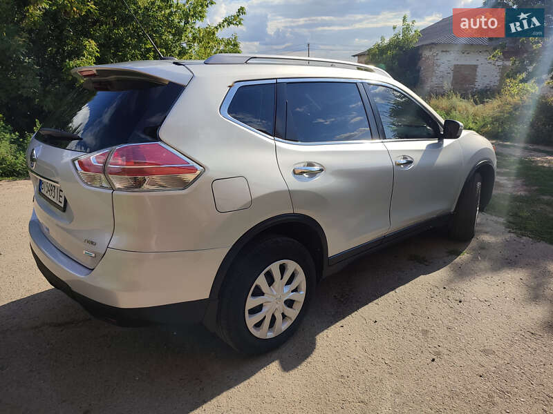 Позашляховик / Кросовер Nissan Rogue 2015 в Опішне