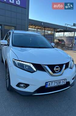 Внедорожник / Кроссовер Nissan Rogue 2015 в Самборе