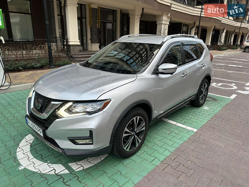 Внедорожник / Кроссовер Nissan Rogue 2018 в Киеве