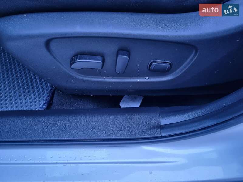 Позашляховик / Кросовер Nissan Rogue 2018 в Сумах