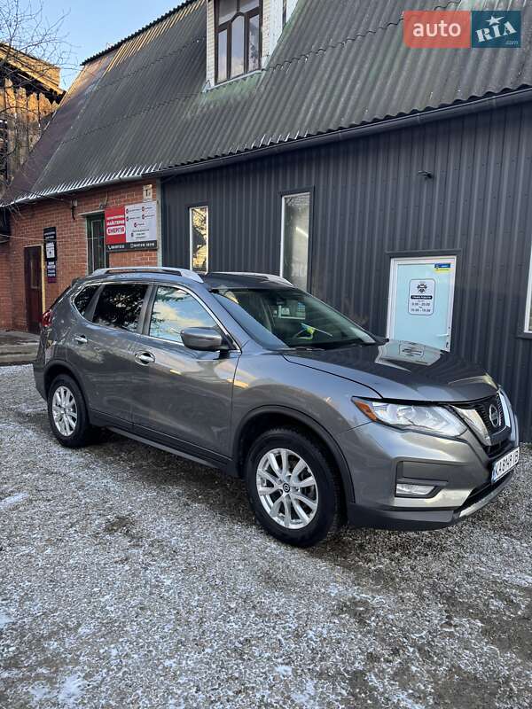 Внедорожник / Кроссовер Nissan Rogue 2018 в Ивано-Франковске