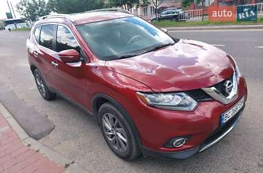 Позашляховик / Кросовер Nissan Rogue 2015 в Львові