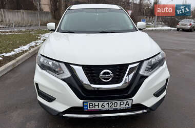 Внедорожник / Кроссовер Nissan Rogue 2016 в Сумах