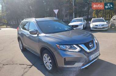 Позашляховик / Кросовер Nissan Rogue 2017 в 