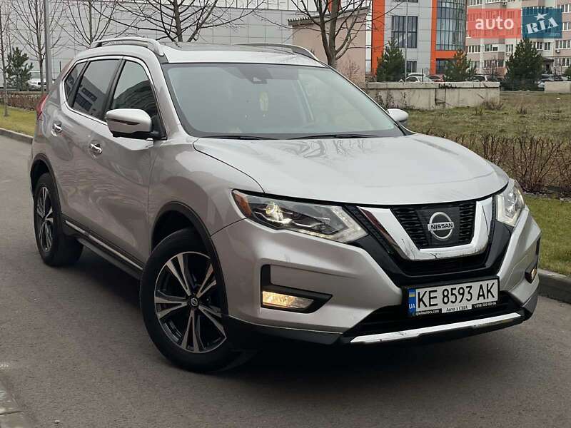 Позашляховик / Кросовер Nissan Rogue 2017 в Дніпрі