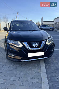 Позашляховик / Кросовер Nissan Rogue 2017 в Ужгороді