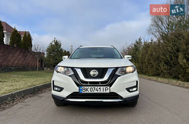 Позашляховик / Кросовер Nissan Rogue 2018 в Рівному