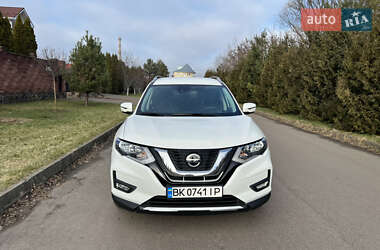 Позашляховик / Кросовер Nissan Rogue 2018 в Рівному