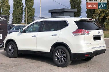 Позашляховик / Кросовер Nissan Rogue 2016 в 