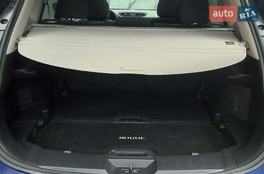 Позашляховик / Кросовер Nissan Rogue 2018 в 