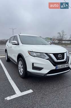 Позашляховик / Кросовер Nissan Rogue 2017 в Києві