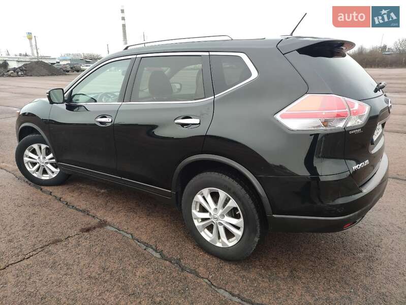 Внедорожник / Кроссовер Nissan Rogue 2014 в Ужгороде