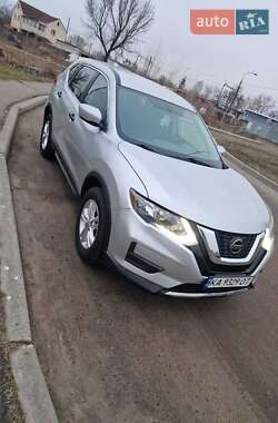 Внедорожник / Кроссовер Nissan Rogue 2018 в Киеве