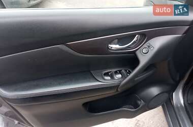 Внедорожник / Кроссовер Nissan Rogue 2016 в 