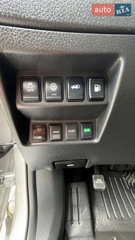 Внедорожник / Кроссовер Nissan Rogue 2018 в Львове