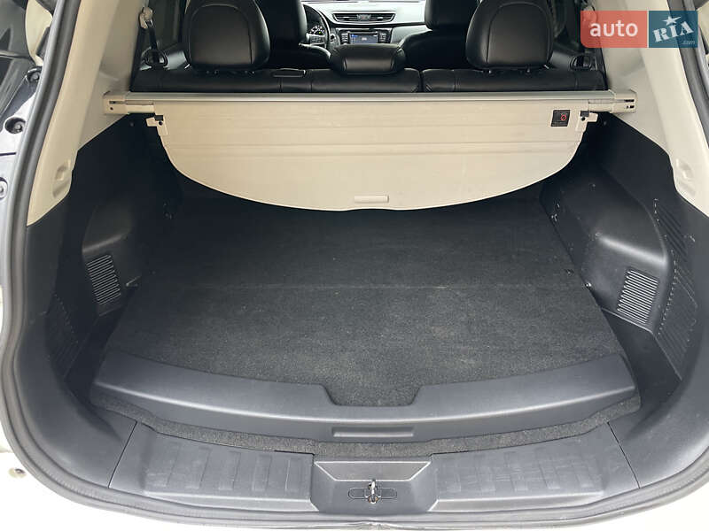 Внедорожник / Кроссовер Nissan Rogue 2017 в Одессе