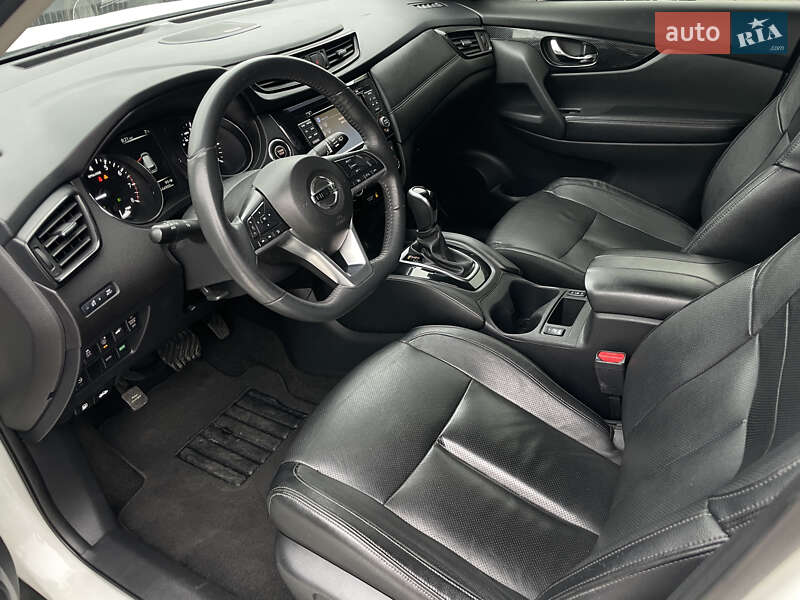 Внедорожник / Кроссовер Nissan Rogue 2017 в Одессе