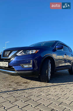 Внедорожник / Кроссовер Nissan Rogue 2017 в 