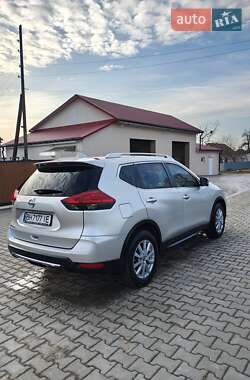 Внедорожник / Кроссовер Nissan Rogue 2017 в Дунаевцах