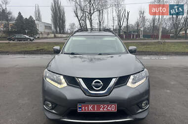 Позашляховик / Кросовер Nissan Rogue 2015 в Лубнах