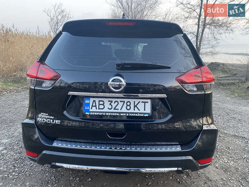 Внедорожник / Кроссовер Nissan Rogue 2017 в Зеленодольской