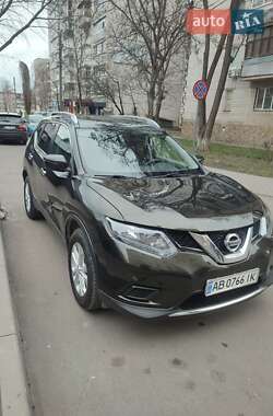 Внедорожник / Кроссовер Nissan Rogue 2015 в Виннице