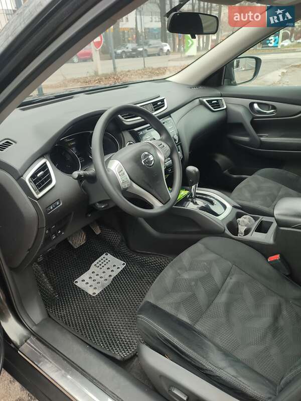 Внедорожник / Кроссовер Nissan Rogue 2015 в Виннице