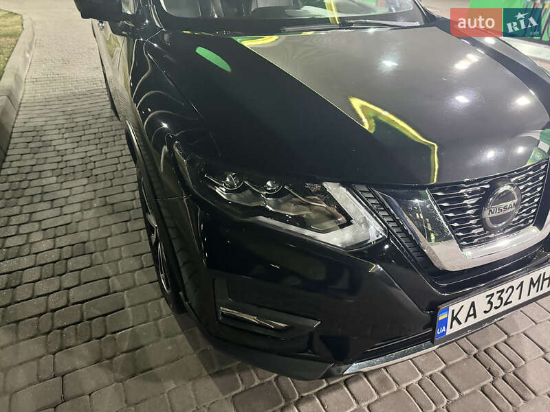 Внедорожник / Кроссовер Nissan Rogue 2019 в Киеве