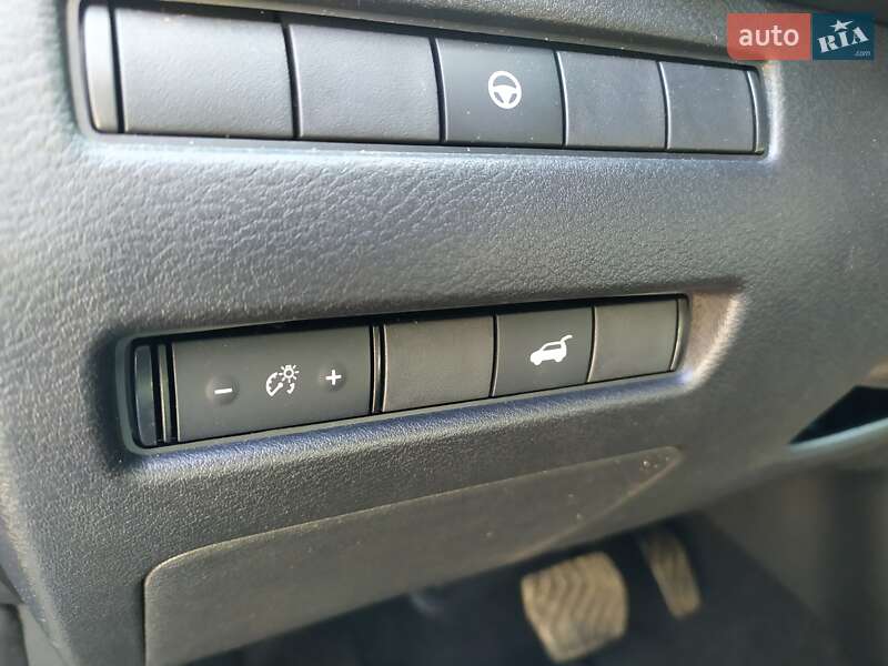 Позашляховик / Кросовер Nissan Rogue 2020 в Києві фото 23 Позашляховик / Кросовер Nissan Rogue 2020 в Києві