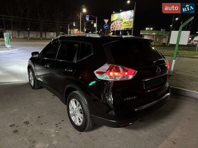 Внедорожник / Кроссовер Nissan Rogue 2015 в Полтаве