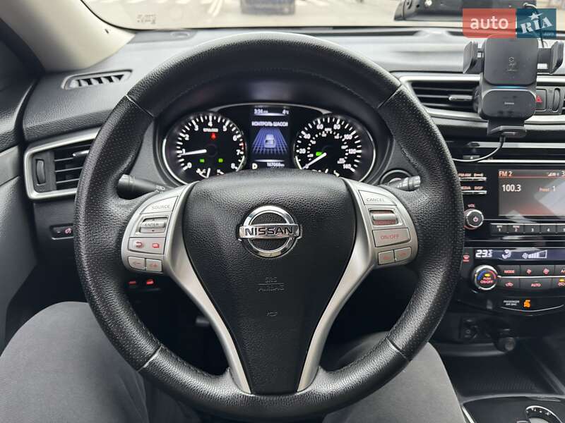 Внедорожник / Кроссовер Nissan Rogue 2015 в Полтаве