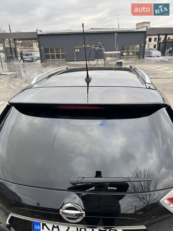 Внедорожник / Кроссовер Nissan Rogue 2015 в Полтаве