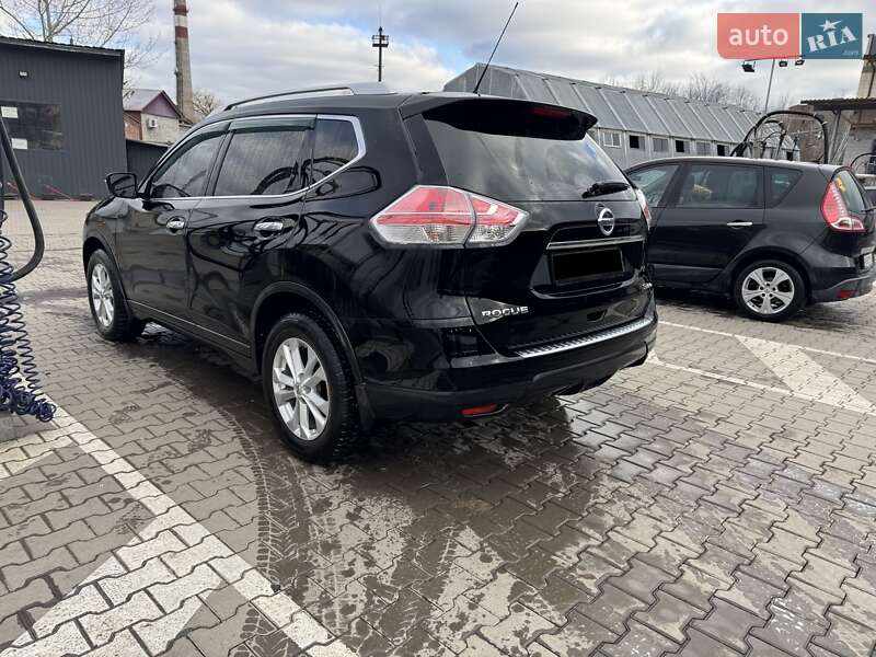 Внедорожник / Кроссовер Nissan Rogue 2015 в Полтаве