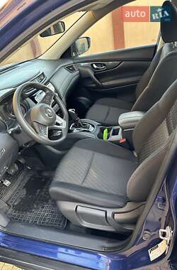 Внедорожник / Кроссовер Nissan Rogue 2016 в 