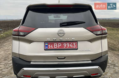 Внедорожник / Кроссовер Nissan Rogue 2022 в 
