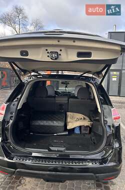 Позашляховик / Кросовер Nissan Rogue 2016 в Кам'янському