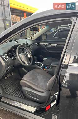 Позашляховик / Кросовер Nissan Rogue 2016 в Кам'янському
