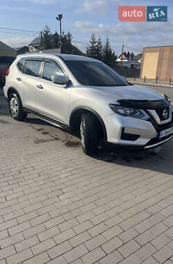 Внедорожник / Кроссовер Nissan Rogue 2017 в Белой Церкви