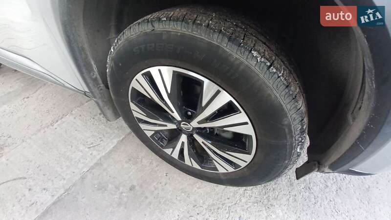 Внедорожник / Кроссовер Nissan Rogue 2021 в Запорожье