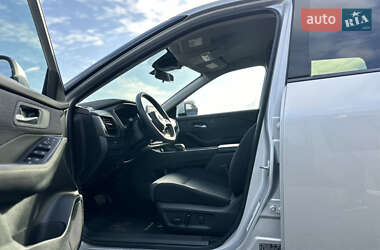 Внедорожник / Кроссовер Nissan Rogue 2020 в 