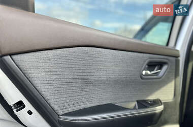 Внедорожник / Кроссовер Nissan Rogue 2020 в 