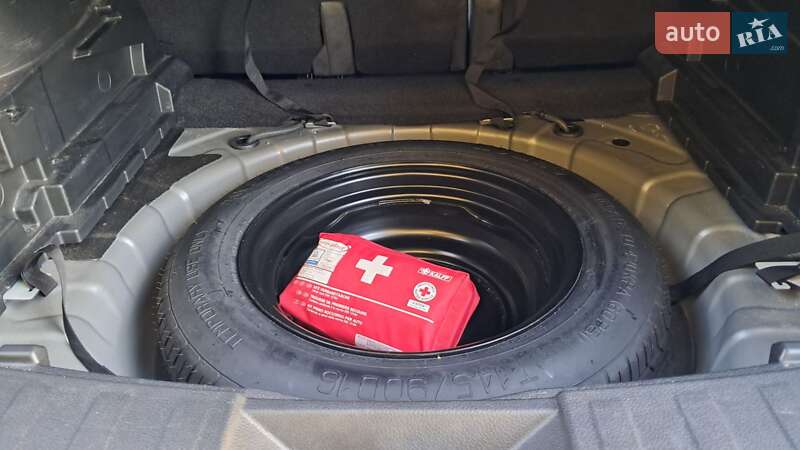 Внедорожник / Кроссовер Nissan Rogue 2018 в Надворной